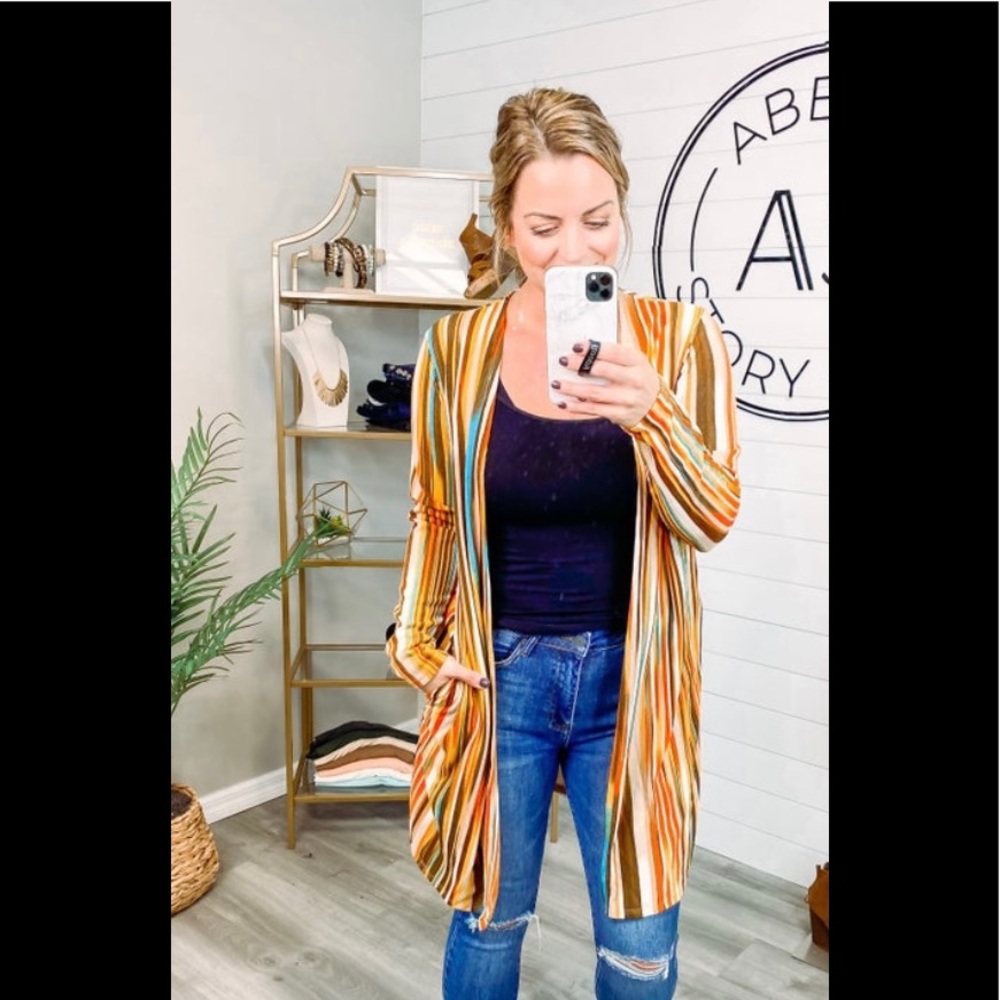 Beautiful open front cardigan!